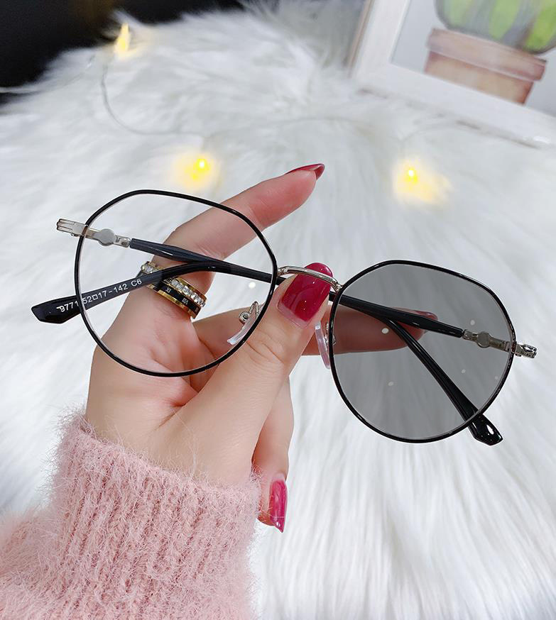Gafas fotocromáticas, anti-luz azul, sin graduación, monturas metálicas de moda estilo influencer, gafas de aspecto natural para mujer, gafas graduadas para hombre