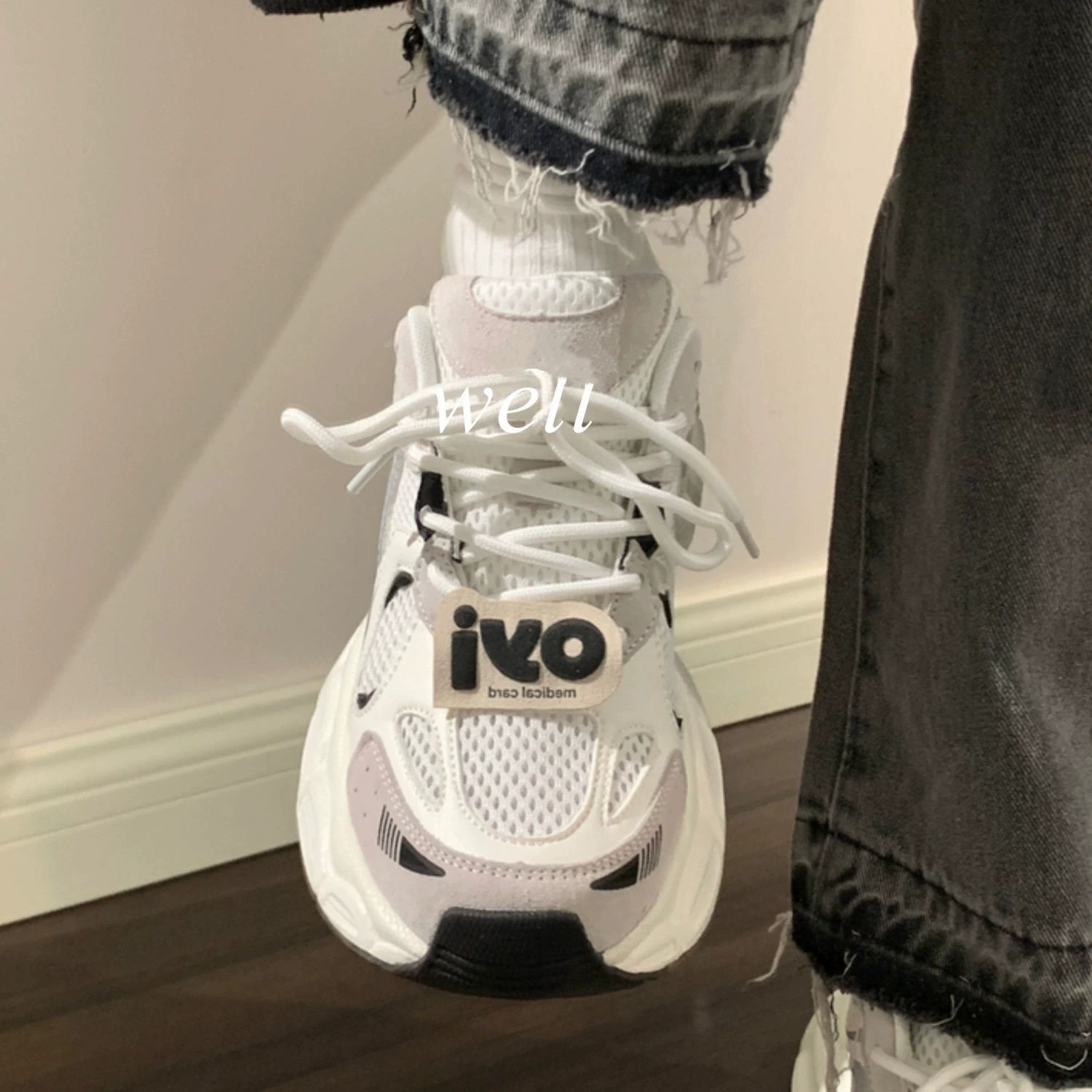 Ретро-сетчатые дышащие легкие женские кроссовки в стиле «папиных» на осень 2025 года, универсальные повседневные кроссовки, трендовые женские туфли в стиле Ins