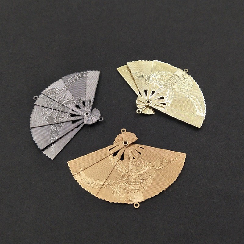 Retro small foldable copper pendant