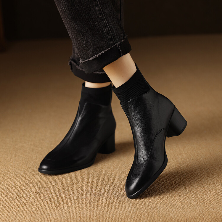 ベルニョロ CHIKO Aika Round Toe Block Heels Ankle Boots