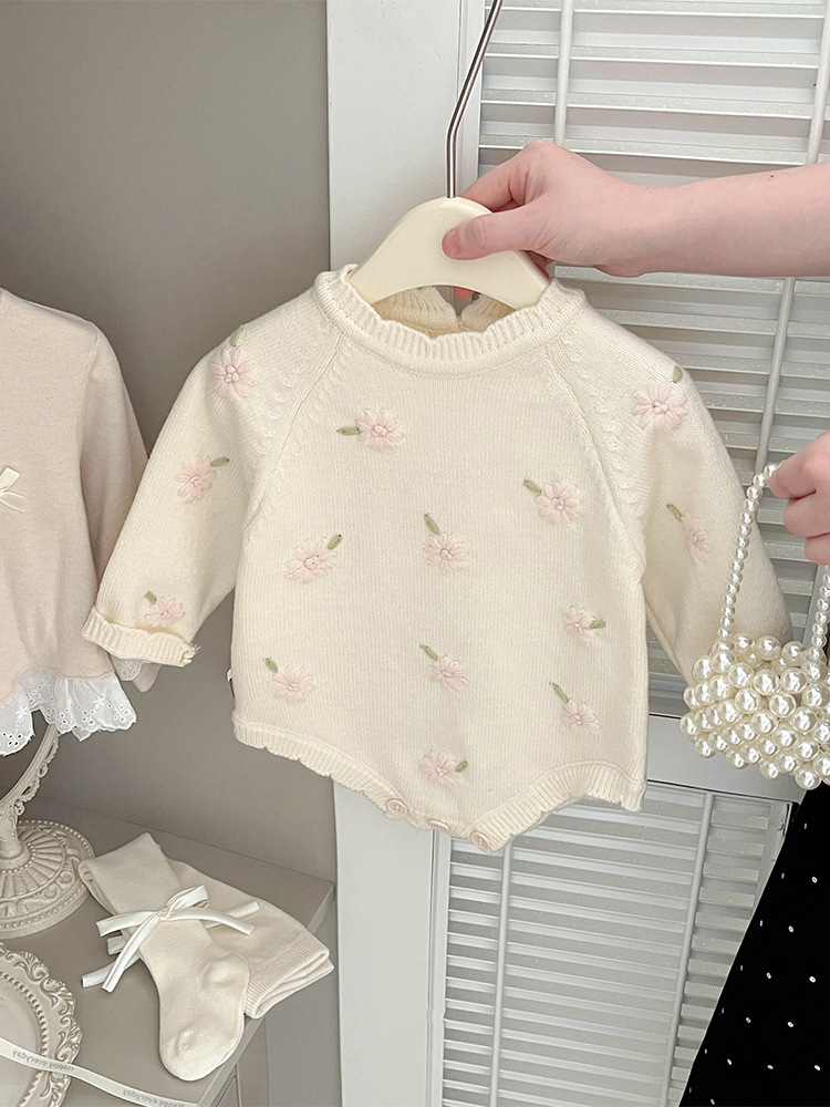 Baby primavera y otoño suéter chicas extranjero bordado flor camiseta coreana bebé dulce suéter trajes de escalada