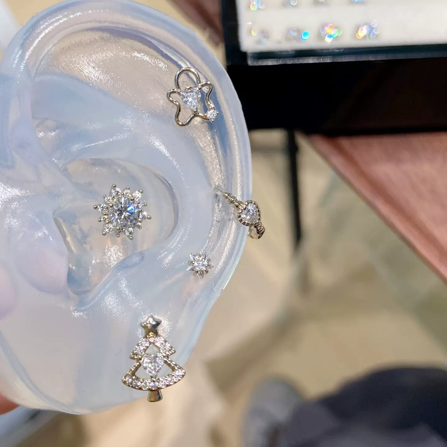 316L医用钛钢雪花圣诞树耳骨钉姜饼人耳蜗钉五角星耳钉养耳洞耳饰