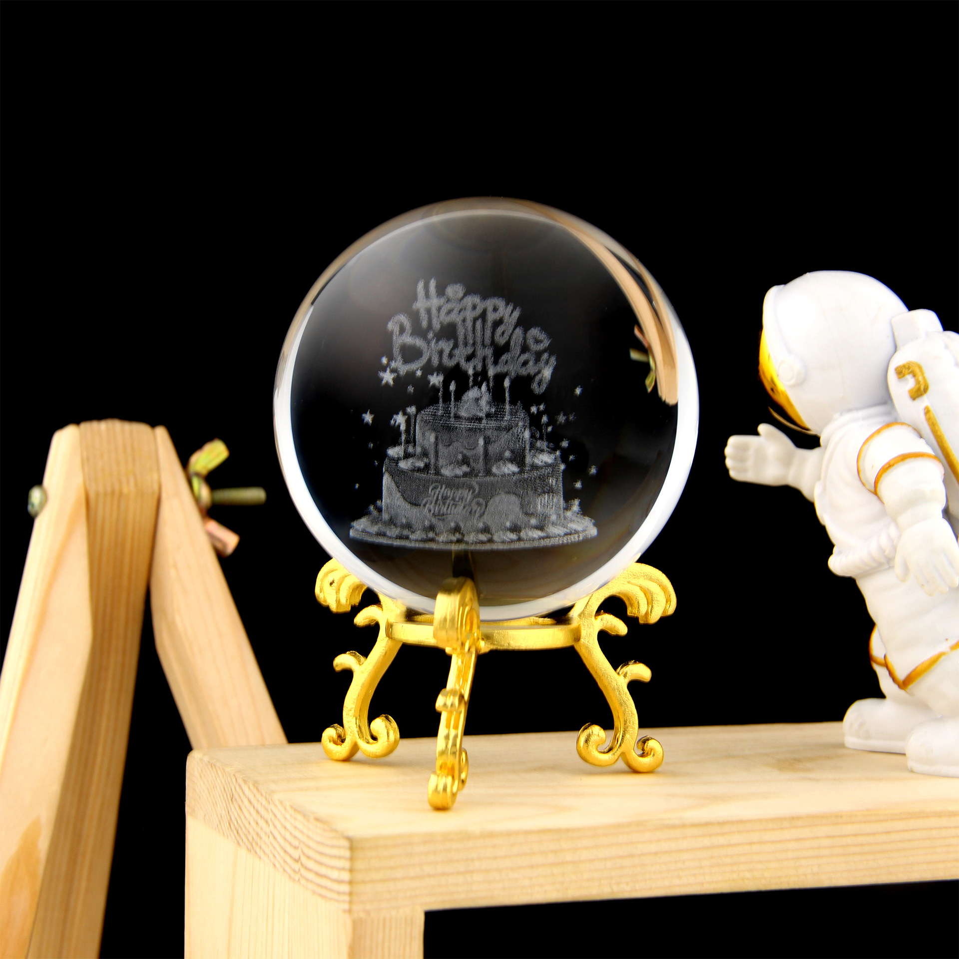 Fabricante de Puzhou, bola de cristal grabada, decoración para el hogar, venta al por mayor transfronteriza, adecuada para salas de estudio, gabinetes de TV y cualquier escena versátil.