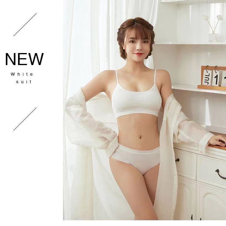 흰색 속옷 세트