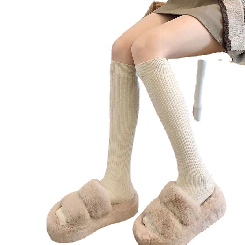 冬の靴下のストライプの学院の風の足の靴下の女性jkの純欲の風の縦の紋様の中の筒の靴下の日系の膝の山の靴下|undefined