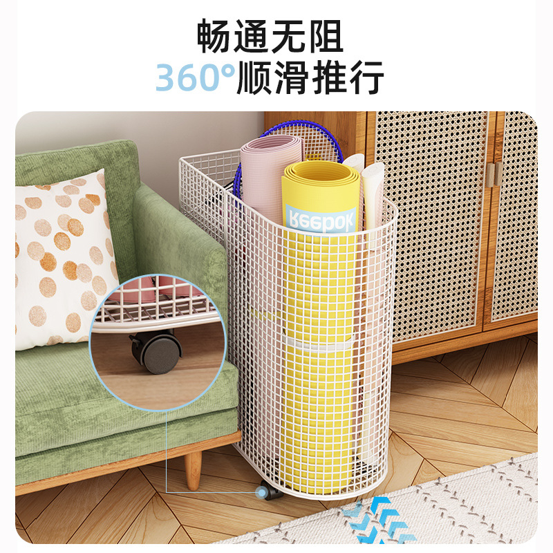 Sports equipment for badminton