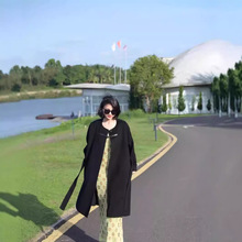 2025秋冬视觉意象 松弛静奢斗篷羊毛外套中长款皮扣双面呢大衣女