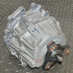 Applicable to Mercedes-Benz 253 GLC200 gllc 220 217 E220 and other transfer case/device 7252800100