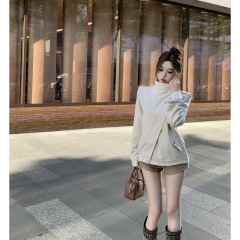 忆可达【白巧恋人】麂皮外套女秋米白色设计感机车风宽松夹克