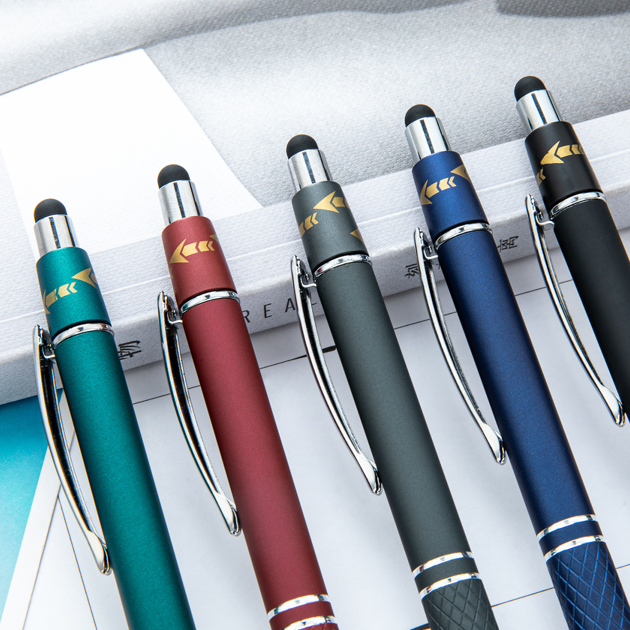 Presione bolígrafo de pantalla táctil para imprimir logotipo de los estudiantes para escribir regalos bolígrafo publicitario giratorio bolígrafo descompresor al por mayor