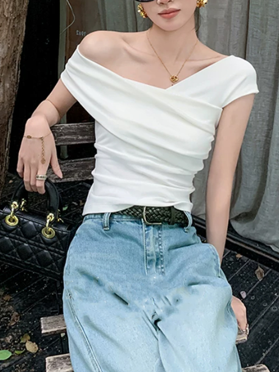 Áo thun ngắn tay nữ thiết kế thắt lưng thon gọn — màu trắng