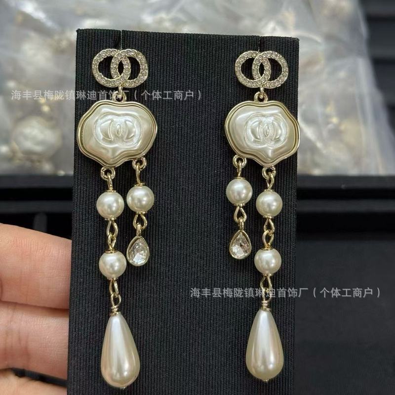 新款香家法式花朵名媛宫廷光面镶钻字母珍珠耳钉耳环耳饰品潮|undefined