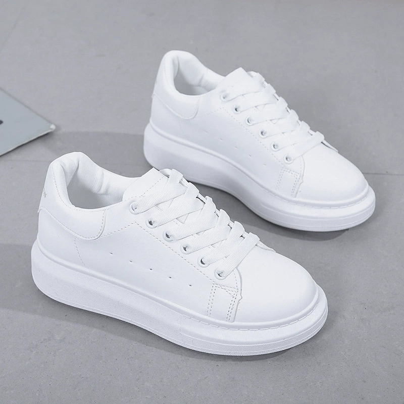 Белые туфли Женская обувь Женские студенты в Корейском стиле 2023 Весна и осень Женская обувь Кроссовки на плоской подошве, увеличивающие рост, Женская модная обувь