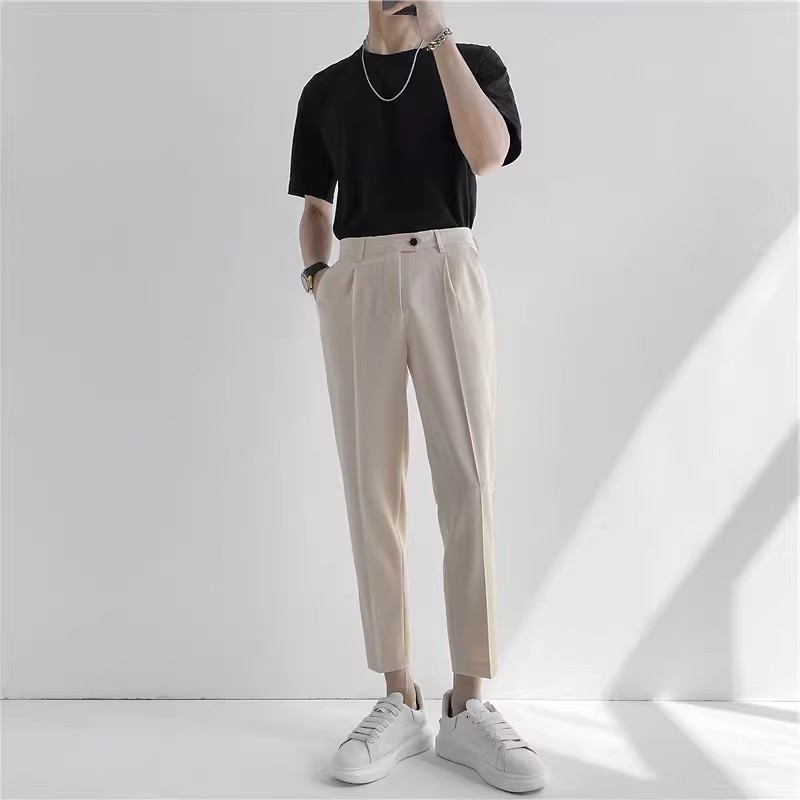 Summer trend casual trousers for leisure