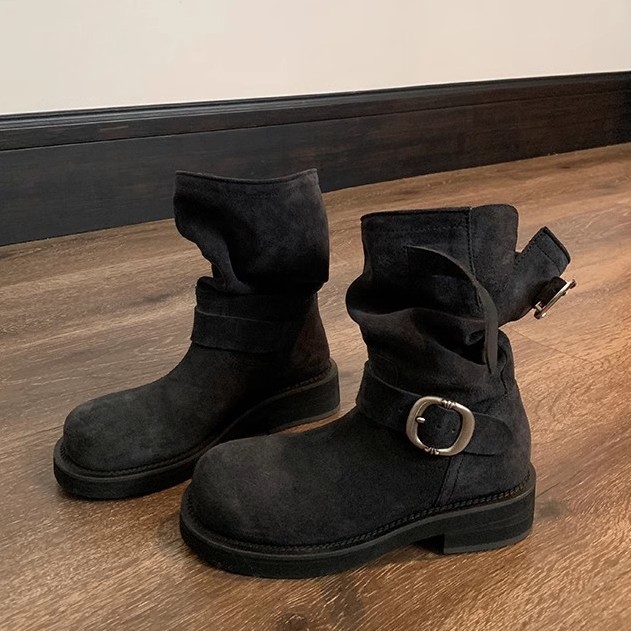 Su Yinyin tiene el mismo estilo de pilas de botas ~ Dunas de arena de tierra de desecho Botas cortas con hebilla de locomotora de suela gruesa súper suave Botas Martin para mujer
