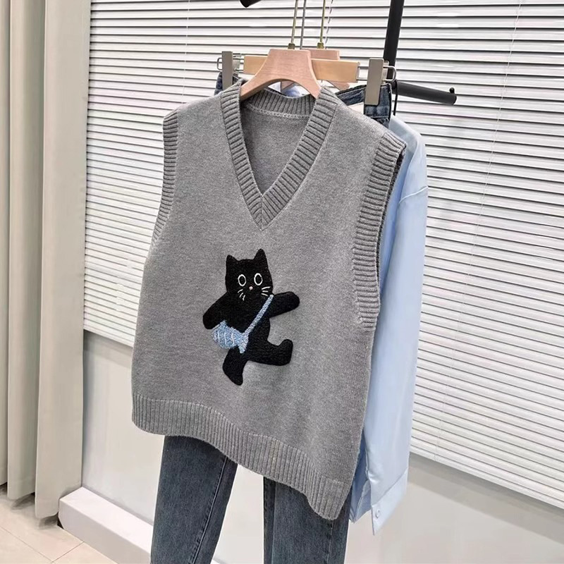Layered V-Neck Sweater Vest for Women, New Loose-Fitting Short Knit Vest for Fall and Winter 2025