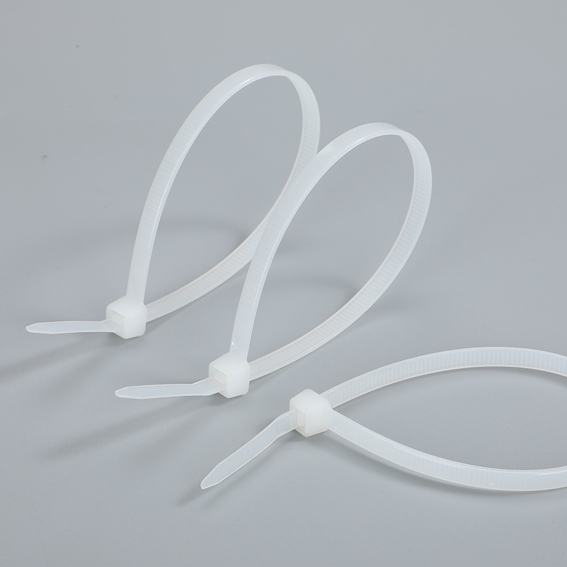 Producción de plástico nylon cable tie color blanco y negro 3 * serie autobloqueo nylon cable tie gran venta al por mayor