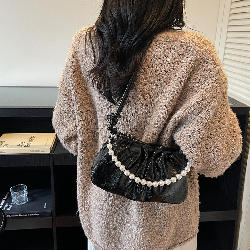 Nicho transfronterizo bolsos de brazo con cuentas para mujeres otoño / invierno 2025, nueva moda, bolsos de hombro casuales, bolsos mochilas de moda