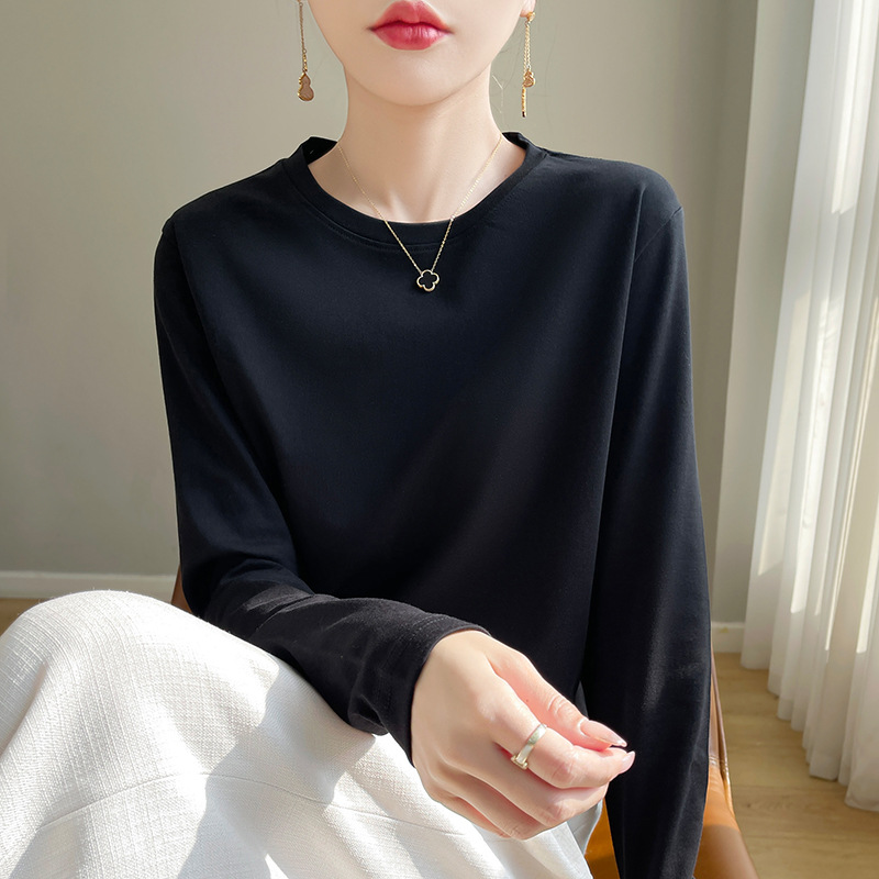 블랙 라운드넥 긴소매