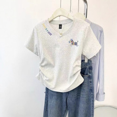 プラスサイズの女性のレタープリント小さなフライングスリーブ Tシャツ女性の夏の新しい女性のルーズスリム V ネックトップ女性