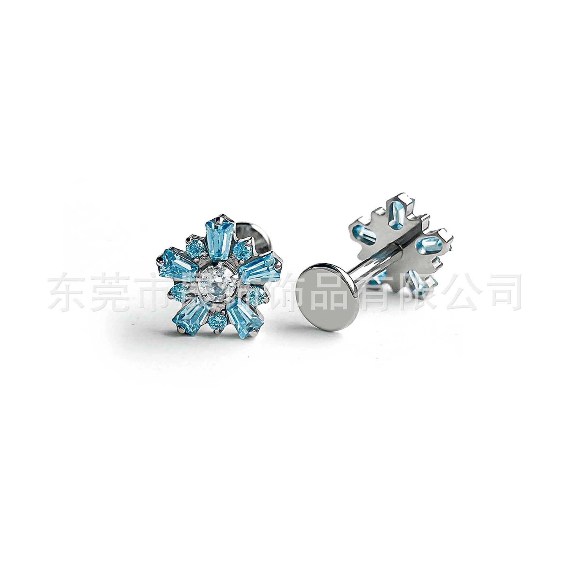F136 Titanium Ear Stud 渐变雪 Flower 包 Studded Cubic Zirconia Helix Cartilage Stud G23 Implant Grade Titanium Internal Thread Labret Stud Piercing Jewelry