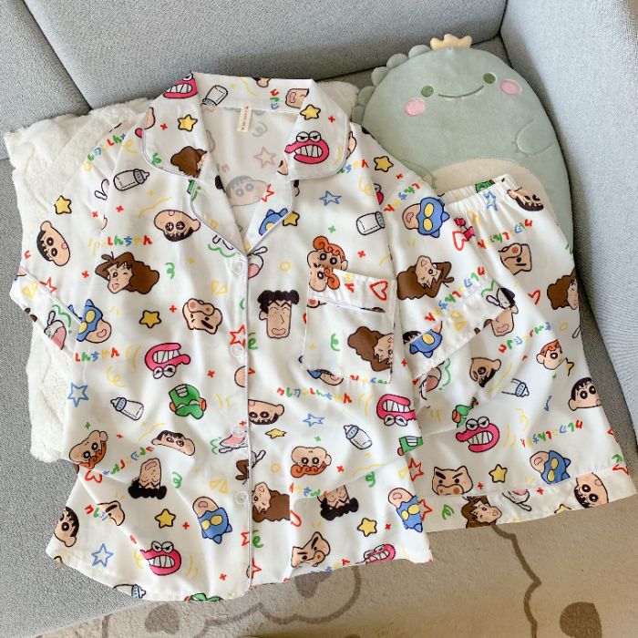 Venta al por mayor transfronteriza de nuevo estilo de seda de hielo elástico de cuatro lados pantalones cortos finos de manga corta traje de pijama mujer verano dulce dibujos animados servicio a domicilio