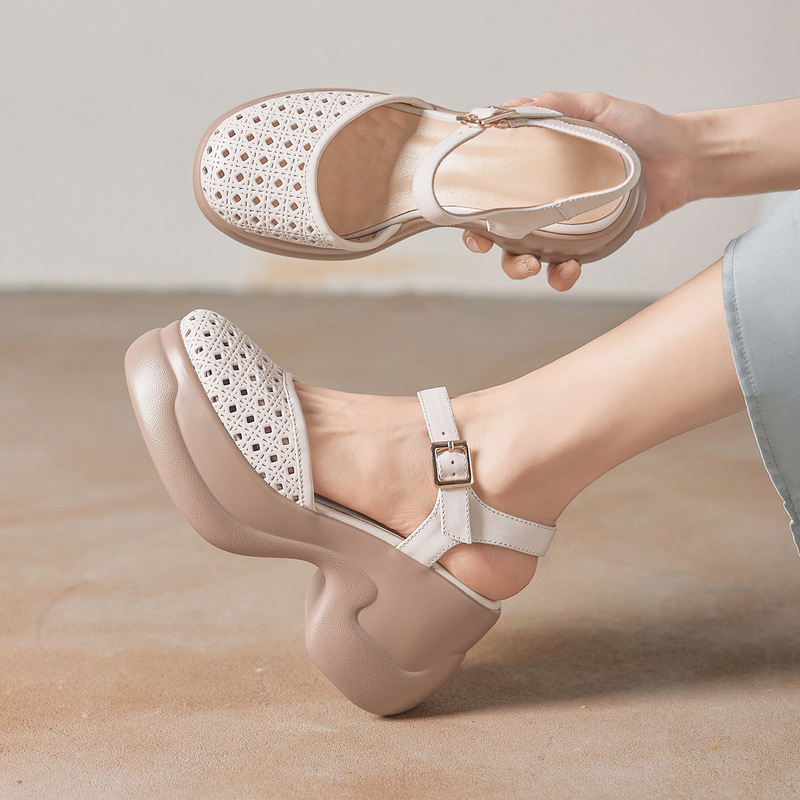 9.5cm Off-White Thick-Soled High-Heeled Thong Strap Sandals for Women, Summer 2026 New Model, Small Size, Chunky Heel, Perforated Women's Shoes 9.5cm Off-White Thick-Soled High-Heeled Thong Strap Sandals for Women, Summer 2026 New Model, Small Size, Chunky Heel, Perforated Women's Shoes