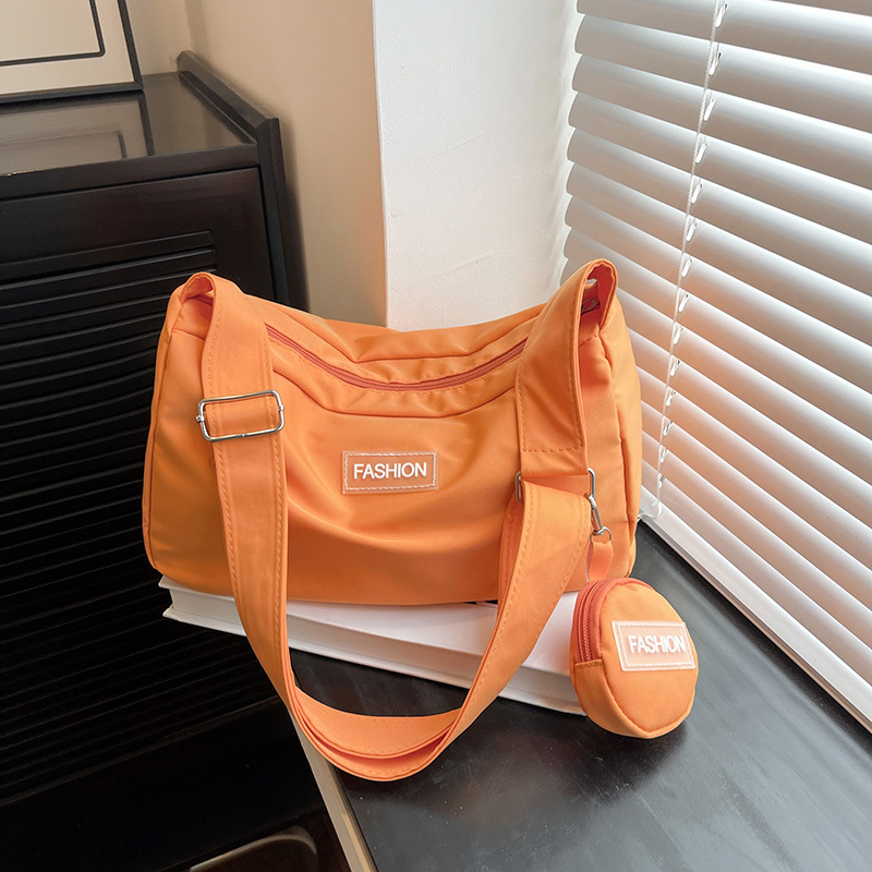 Bag Women's 2025 New Spring Fashionable Korean Style Large Capacity Crossbody Bag Casual All-match Fashionable Lightweight Oxford Bag