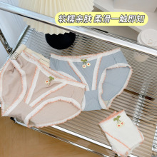 ���������b���Ů��ѝ���m͸�����κ��sƴɫ���z�������ǃ�ѝŮʿ