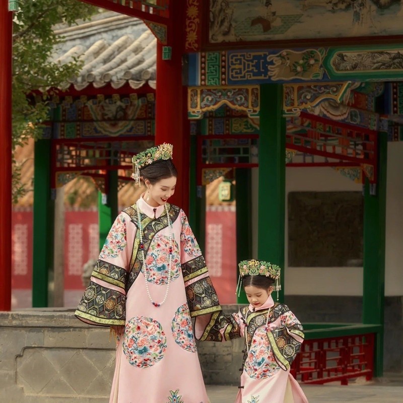 清汉宫廷风亲子装清朝贵族皇后中国风古装母女装北京故宫旅拍服装|undefined