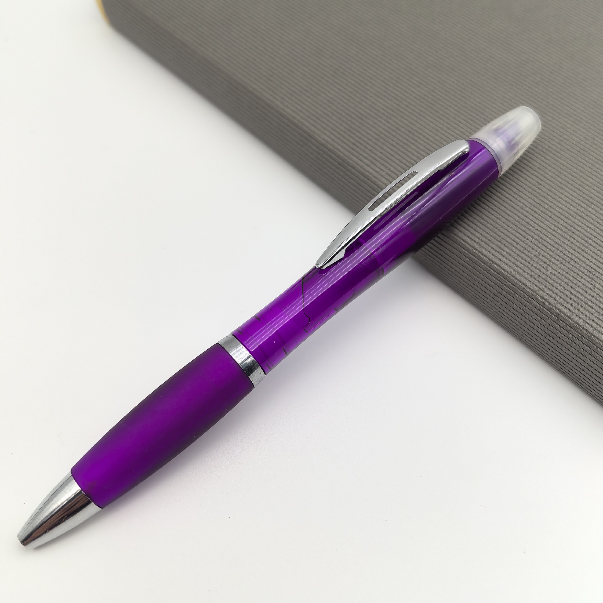 Personalizado multifuncional pluma de doble cabeza creativa pluma de doble cabeza líquida pluma de aluminio publicitaria 2 para pluma de bola