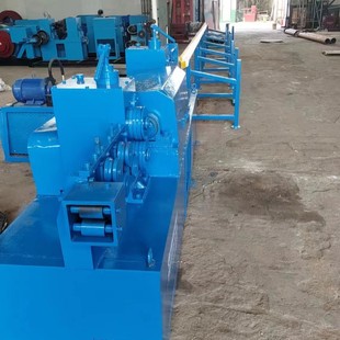 The structure of the machine is to adjust the angle of the straight wire die by the high-speed rotor rotation to achieve the effect of straightening, and then