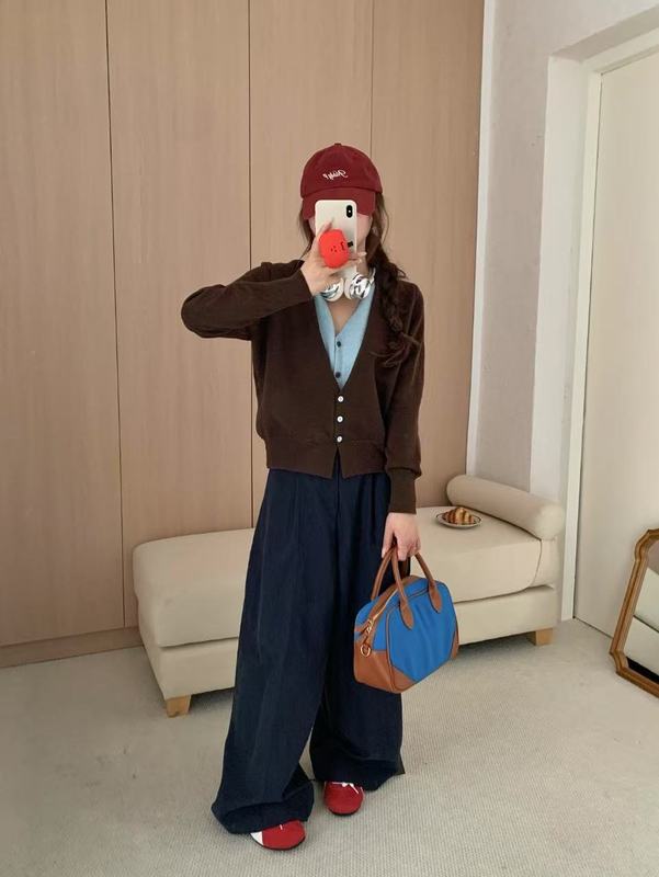 2025早秋新V领假两件系扣外套拼色女针织开衫宽松百搭软糯亲肤韩|undefined