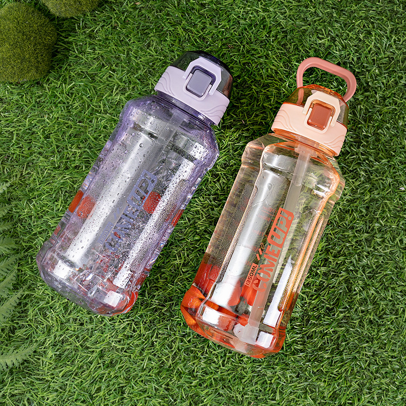 Qitong2332 verano nueva taza de plástico 13500ml rebote deportes cubo las mujeres fitness internet celebridad paja agua