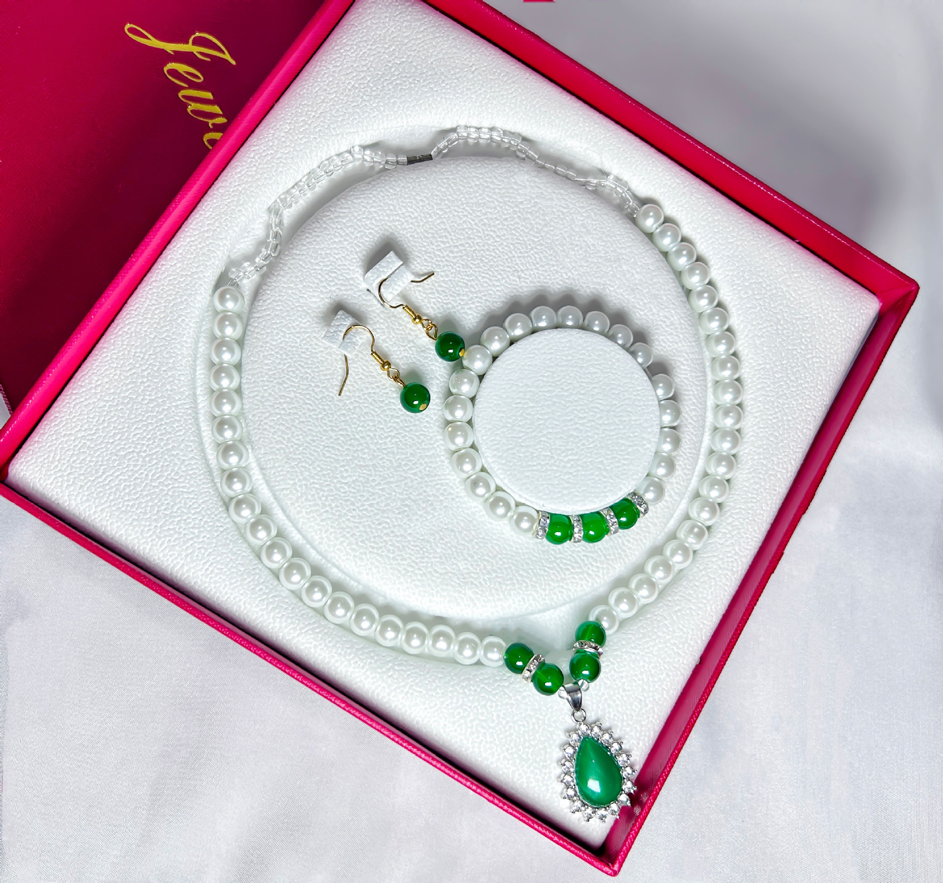 진주 목걸이 3종 세트 - 선물 상자 + 인증서