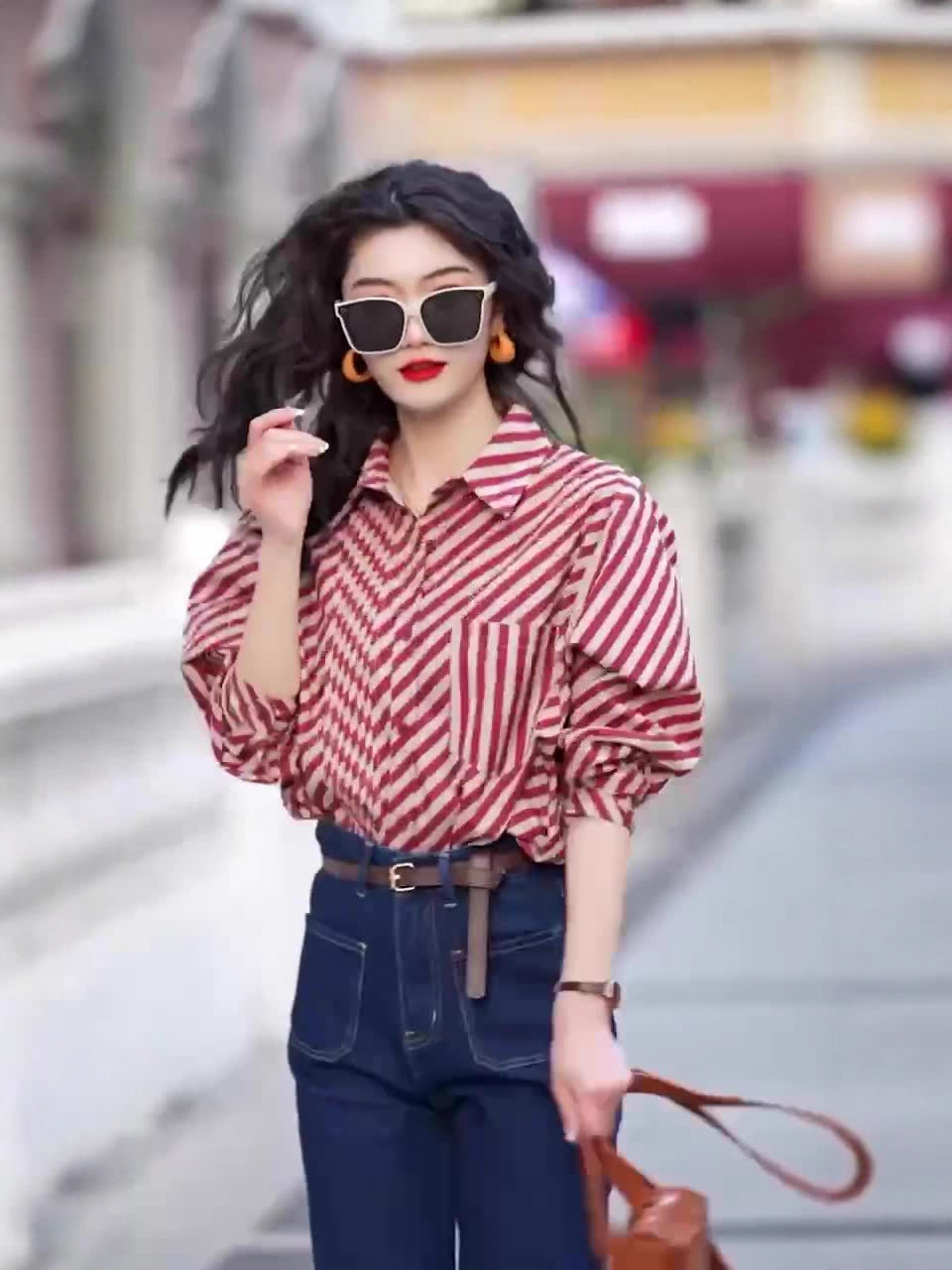 Áo sơ mi nữ sọc kẻ phong cách retro Hồng Kông, tay dài form rộng — màu đỏ cam
