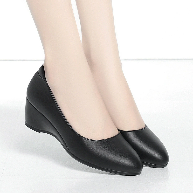 Весенне-летняя новая женская Повседневная дышащая удобная Однослойная обувь, рабочие туфли с низким вырезом и круглым носком, черные туфли на танкетке для мам