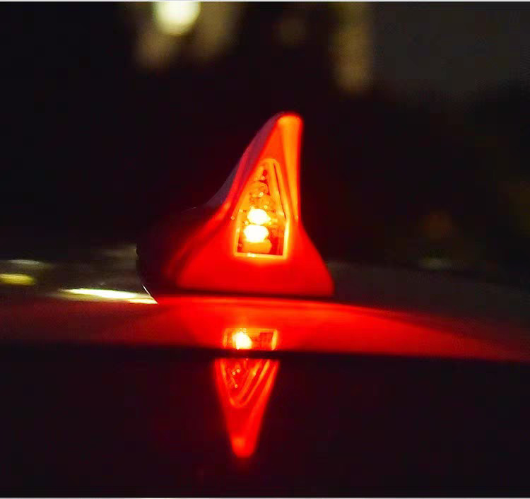 Shark Fin Solar-Powered Flashing Light Car Antenna Warning Light Roof Alarm Flashing Light Sensor Car Ambient Light