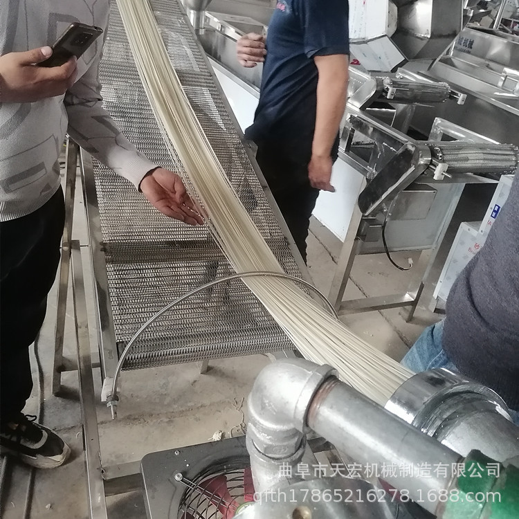 结构简单杂粮面条机 自熟玉米面条机 小型冷面机出机成条成熟