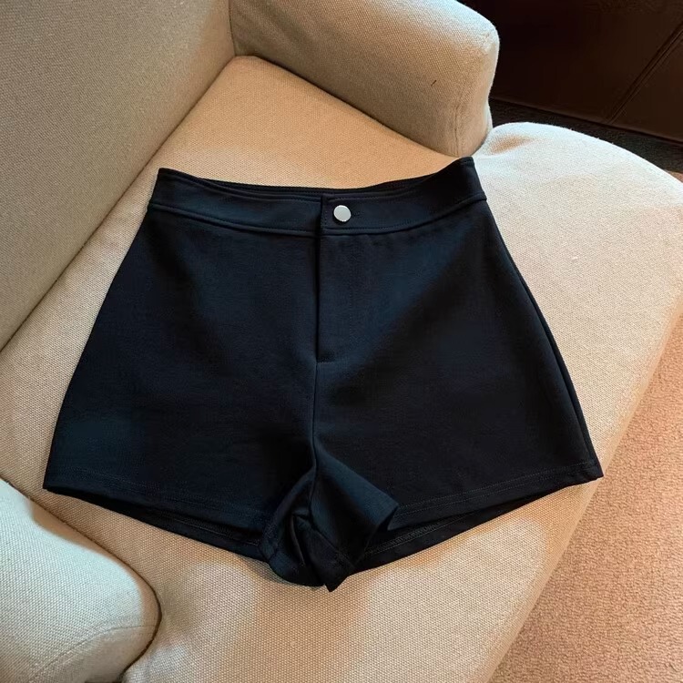 Black High-Waisted Slim-Fit A-Line Stretchy Hot Pants for Women, Summer 2024 Black High-Waisted Slim-Fit A-Line Stretchy Hot Pants for Women, Summer 2024