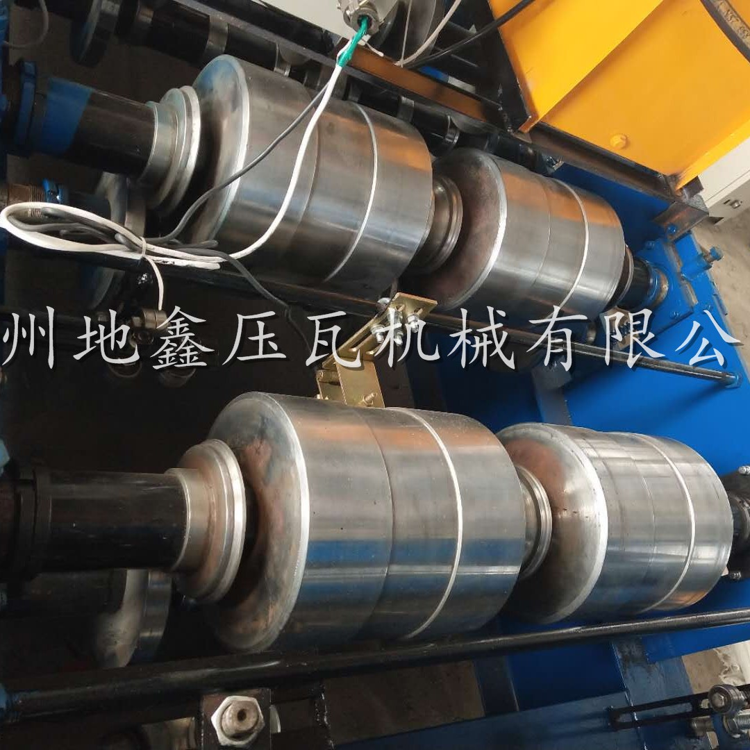 沧州地鑫压瓦机 销售全自动高空760角尺设备压瓦机 异形压瓦机
