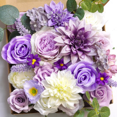 新型のシミュレーション花は花の竿の結婚式の雰囲気を持っています。