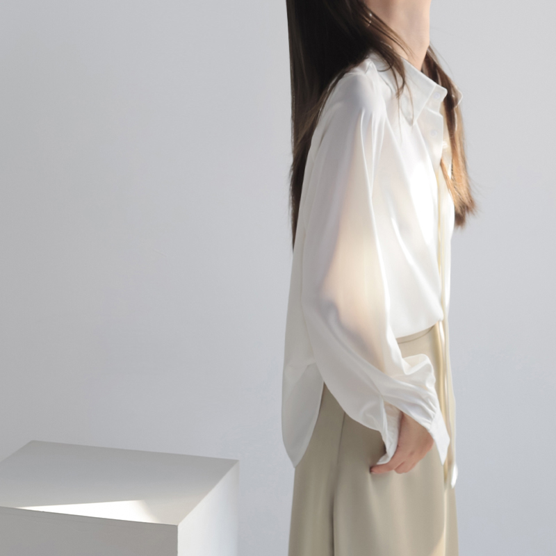 White [fashion high temperament chic French]]