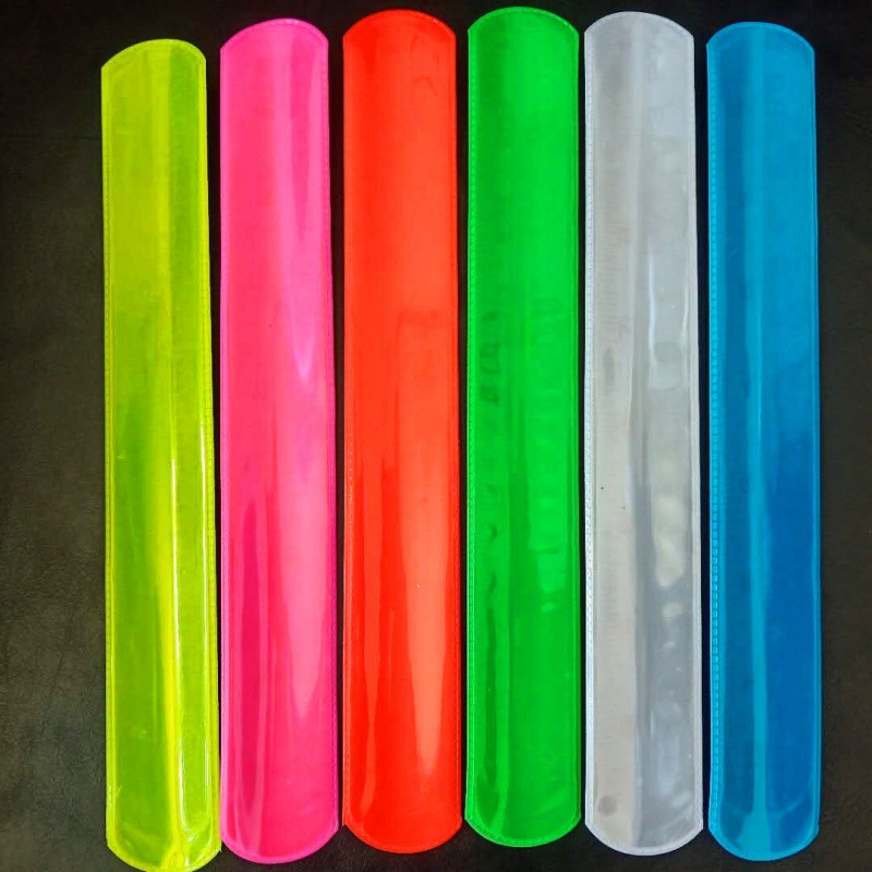 Selección estricta fábrica en stock correa reflectante correa de muñeca anillo de presión reflectante pulsera reflectante tira de advertencia deportiva 13,5g