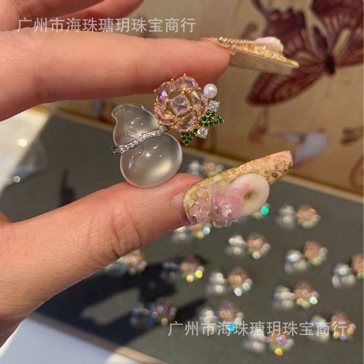 (2개) 라이브 핫셀링 풀바디  미얀마 천연수거품 비취석 비취호박 비취칼세도니와 비교가능 높음