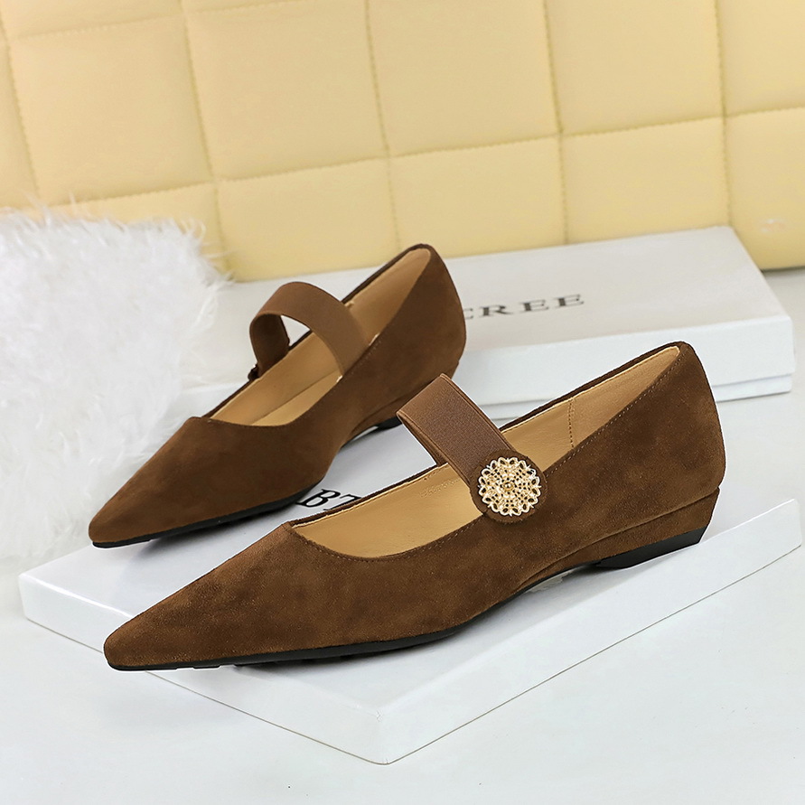3683-2K92 Korean Style Low Heel Wedge Versatile Suede Shallow Mouth Metal Decoration Elastic Single Strap Women's Shoes_vogvips.com