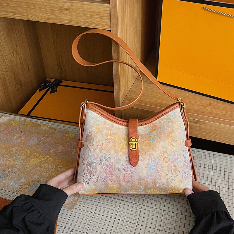 DIY new Chinese-style underarm bag, a handmade bag for team-building activities, a versatile bag that can be worn as a shoulder bag or crossbody bag, and a kit containing all the necessary materials