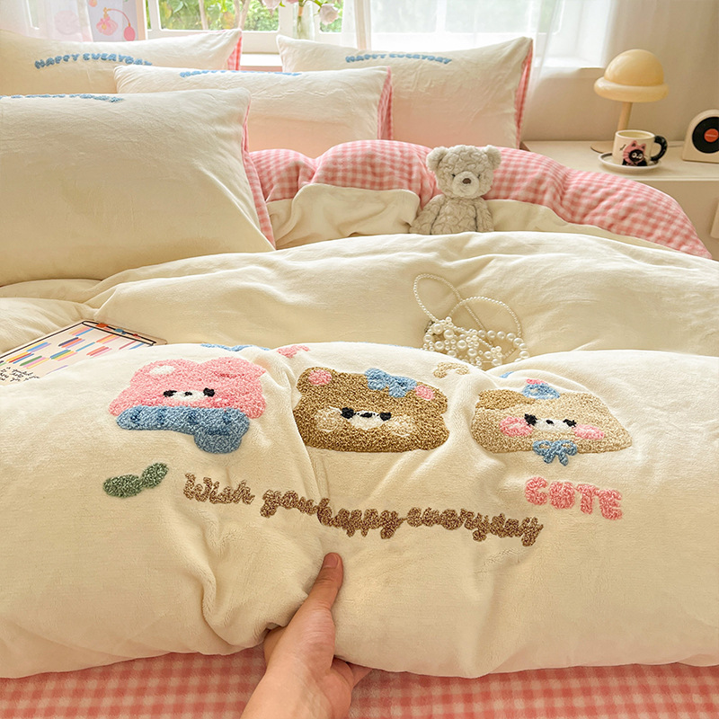 ins toalla bordada de seda de cuatro piezas lindo otoño y invierno de coral dormitorio de seda de tres piezas sábanas y edredón cubierta 4