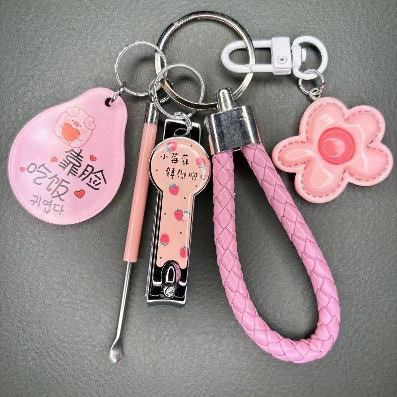 漫画かわいいキーホルダー女の子親友ペンダントアクセサリー爪切りスクールバッグ耳かきカップルキーホルダーセット|undefined