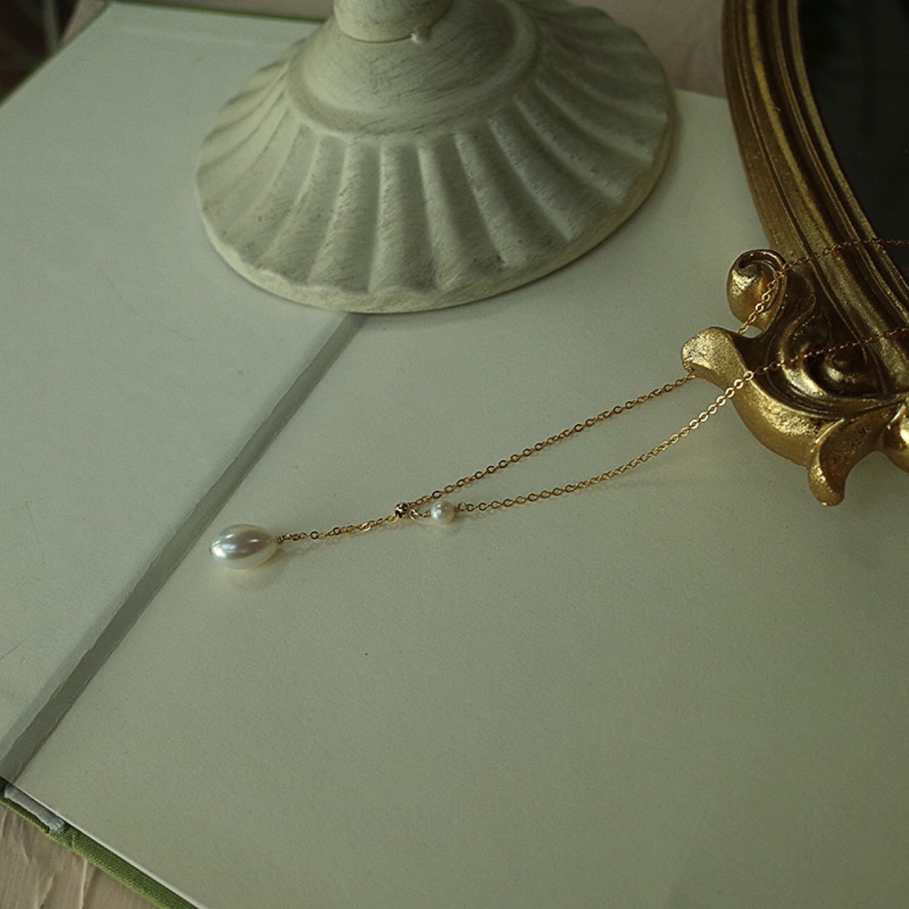 Colar de pérolas de luxo com fecho magnético para mulher_voghion.com